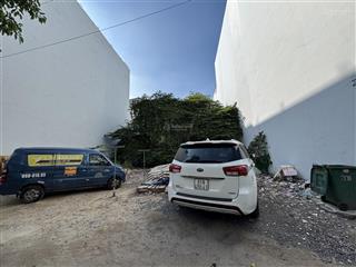 Ngộp giảm giá bán gấp chỉ 85tr/m2  đất 230m2 ngang 10,4m đường 6m ngay đh công thương lê trọng tấn