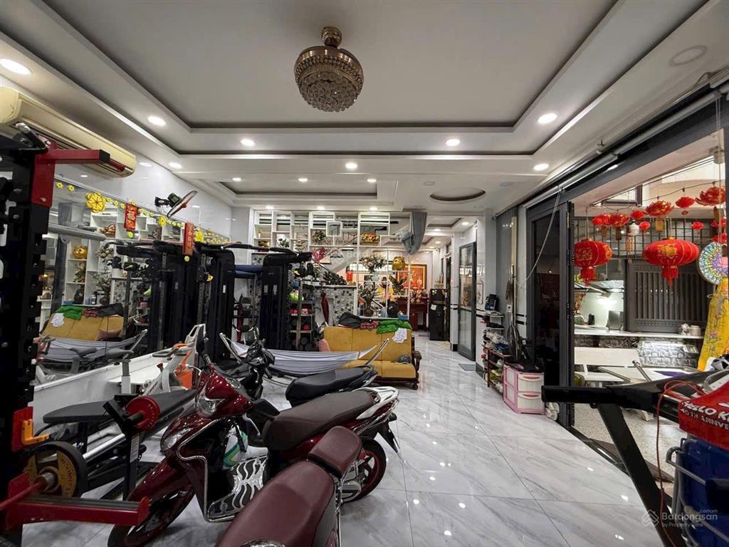 Hàng hiếm  bán gấp biệt thự ngang 9,6m xây 3 tầng 2mt trước sau bùi đình tuý bthanh