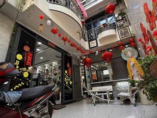 Hàng hiếm  bán gấp biệt thự ngang 9,6m xây 3 tầng 2mt trước sau bùi đình tuý bthanh