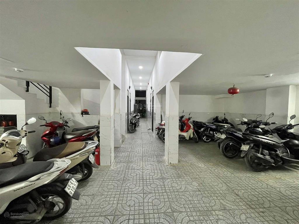 Hiếm  bán gấp chdv 29ph thu nhập 110tr/th  ngang 9m xây 5 tầng hxh thống nhất gv