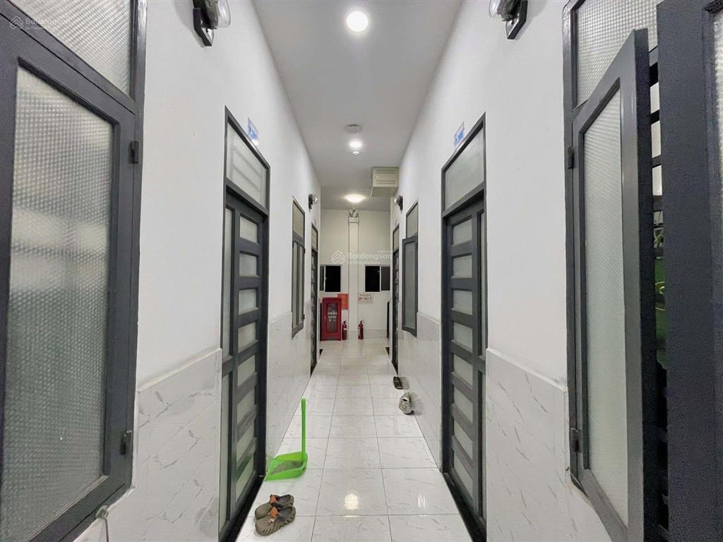 Hiếm  bán gấp chdv 29ph thu nhập 110tr/th  ngang 9m xây 5 tầng hxh thống nhất gv