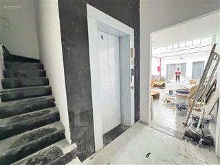 Hàng hiếm hót giá tốt  chdv 6 tầng mới 23phong thang máy pccc đầy đủ  trung tâm tân phú