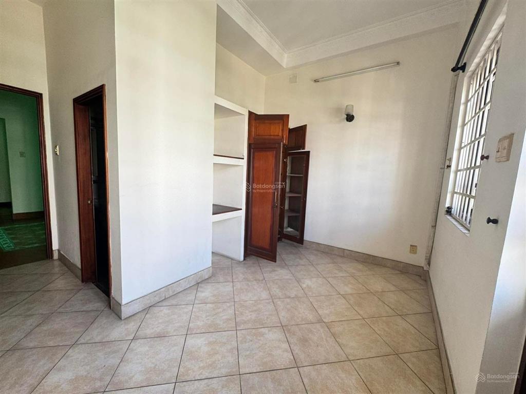Hàng hiếm  nhà 250m2 ngang 10m xây 4 tầng đường 7m thông emart phan huy ích quang trung