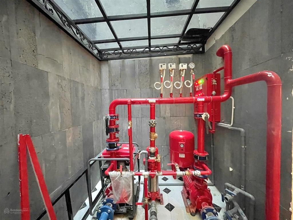 Giá giảm mạnh 3 tỷ  bán khách sạn luxury  ngang 10,2m 6 tầng 25p thu nhập 150tr/th lê đức thọ