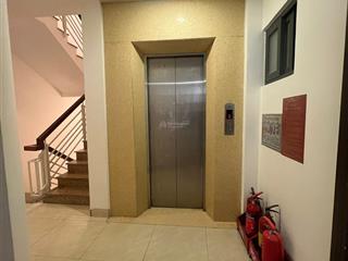 Hàng hiếm giảm giá  toà chdv ngang 12m xây 5 tầng có 28phong thu 150tr/th đường 7m lê đức thọ gv