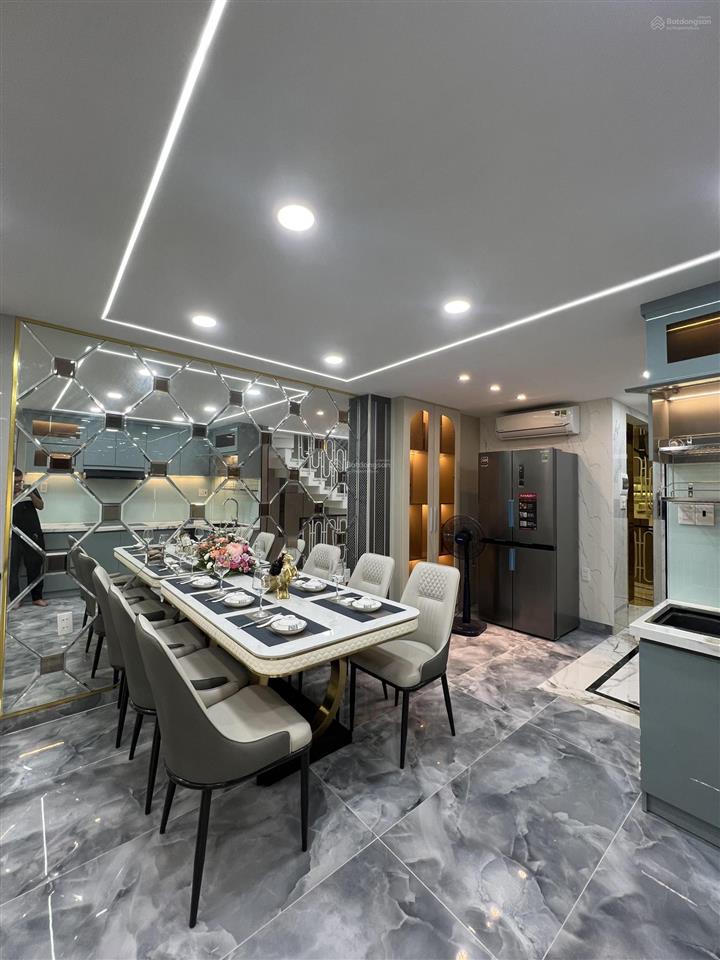 Chủ ngộp giảm mạnh 1,5 tỷ  chỉ nhỉnh 8t có nhà 6 tầng thang máy hẻm 1/ xe hơi nguyễn văn khối