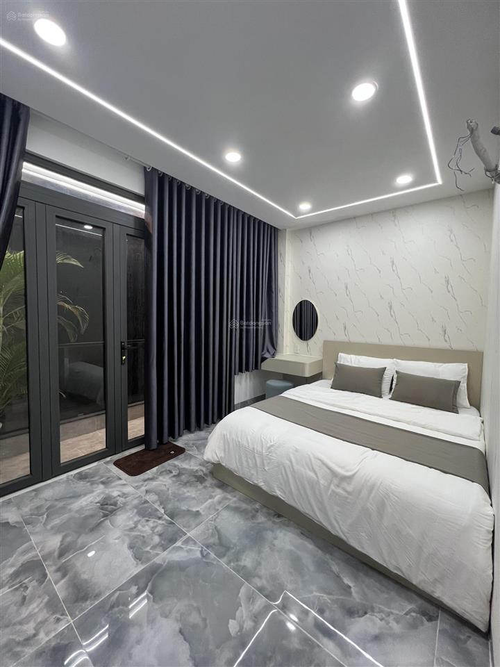 Chủ ngộp giảm mạnh 1,5 tỷ  chỉ nhỉnh 8t có nhà 6 tầng thang máy hẻm 1/ xe hơi nguyễn văn khối