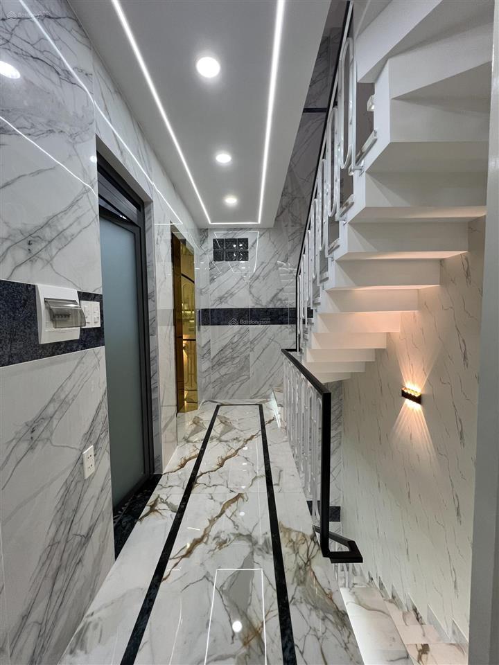 Chủ ngộp giảm mạnh 1,5 tỷ  chỉ nhỉnh 8t có nhà 6 tầng thang máy hẻm 1/ xe hơi nguyễn văn khối