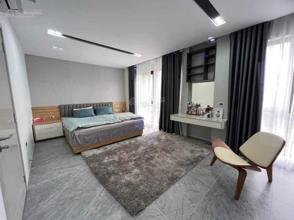 Bán nhà mặt phố tại trần phú, hà đông, giá tốt, 50m2, 5 tầng, vỉa hè, kinh doanh, hàng hiếm