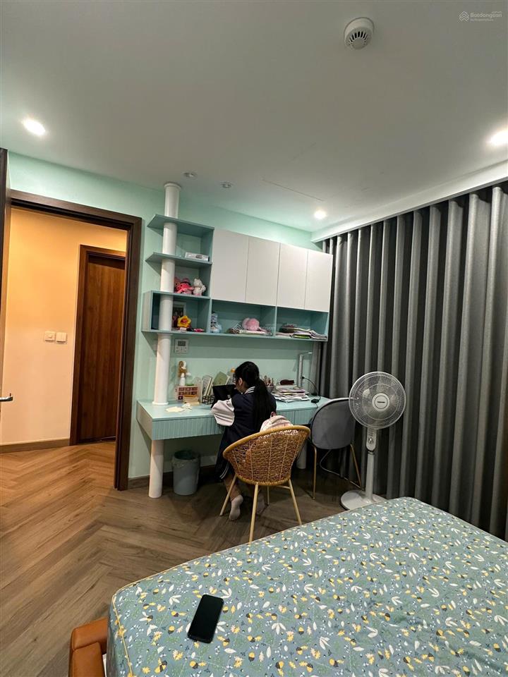 Bán căn hộ 4pn, 2wc, 135m2 tầng trung tại new skyline, văn quán, view đẹp, giá 9x tỷ