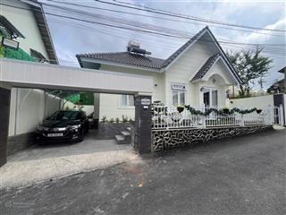 Bán villa mini phường 8 đà lạt. 201m2. xe hơi đậu vô sân. uyên 0948 676 ***