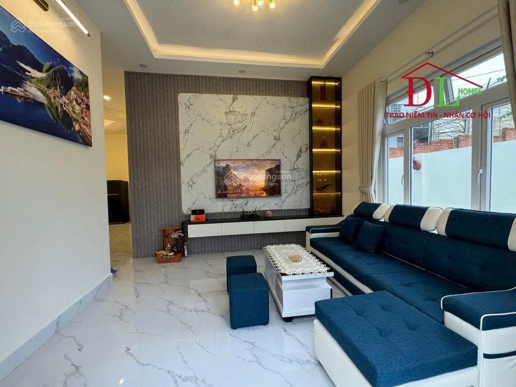 Bán villa mini phường 8 đà lạt. 201m2. xe hơi đậu vô sân. uyên 0948 676 ***