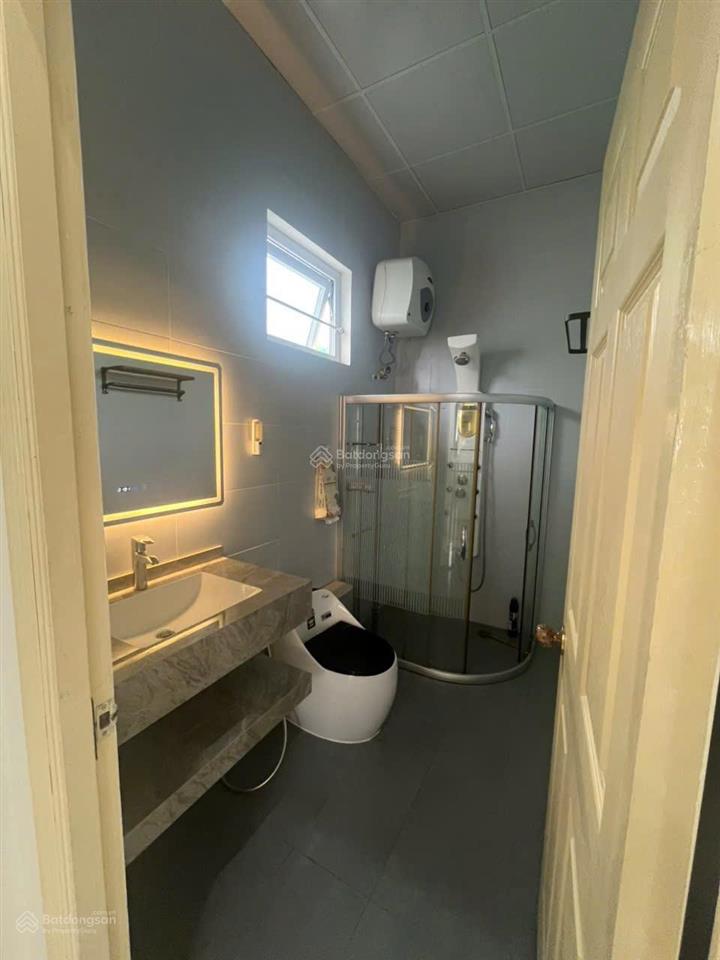 Bán villa mini phường 8 đà lạt. 201m2. xe hơi đậu vô sân. uyên 0948 676 ***