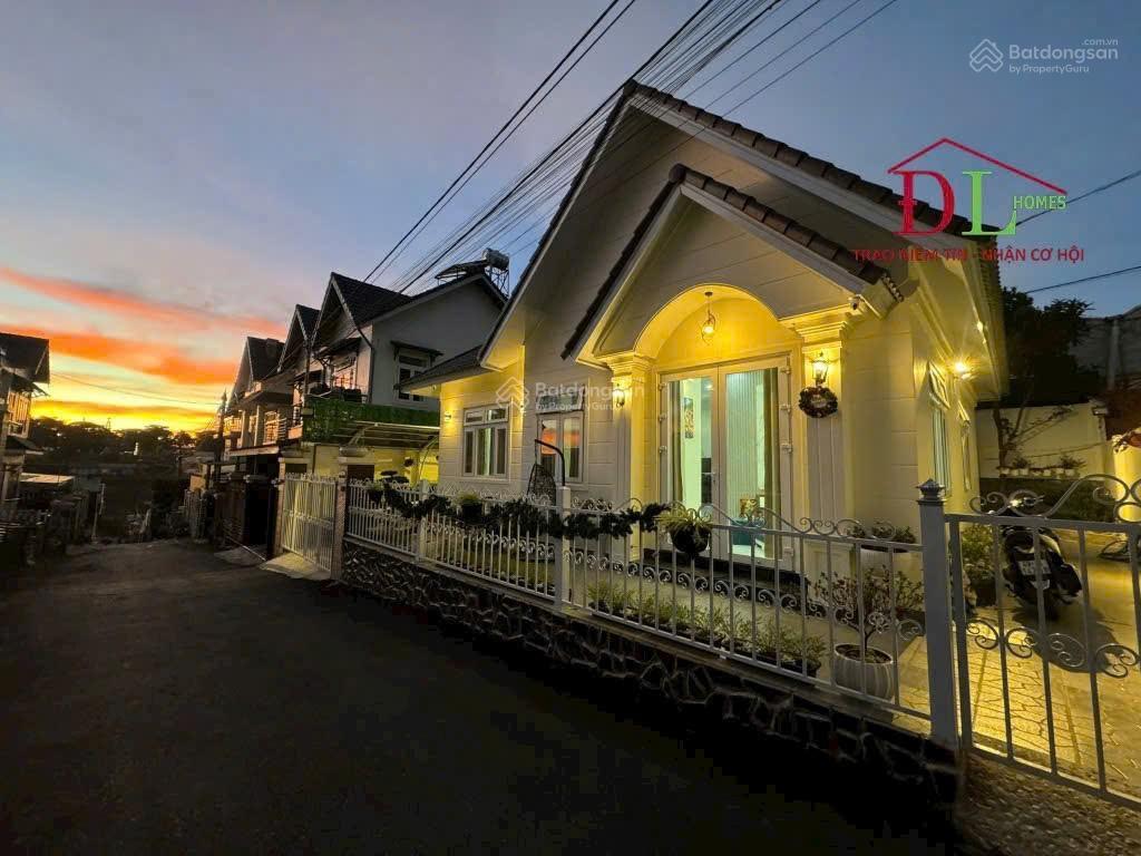 Bán villa mini phường 8 đà lạt. 201m2. xe hơi đậu vô sân. uyên 0948 676 ***