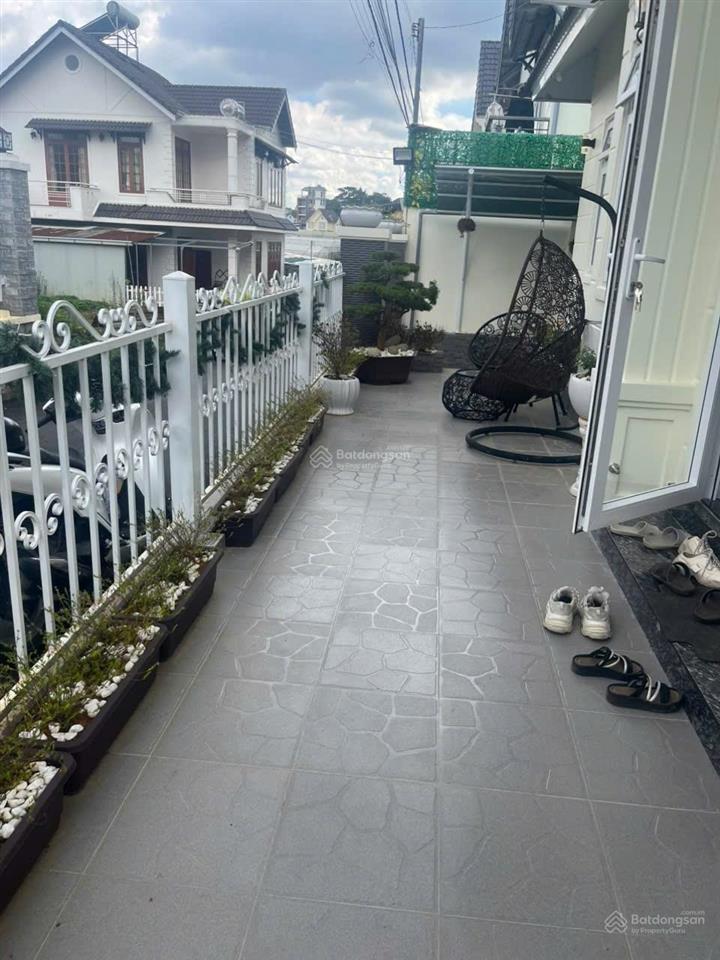 Bán villa mini phường 8 đà lạt. 201m2. xe hơi đậu vô sân. uyên 0948 676 ***