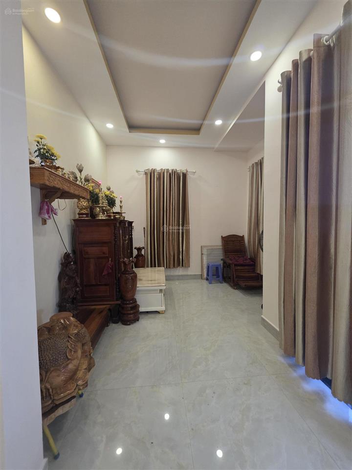 Bán nhà phường 6 khu vưc an ninh tiện ích. uyên 0948 676 ***