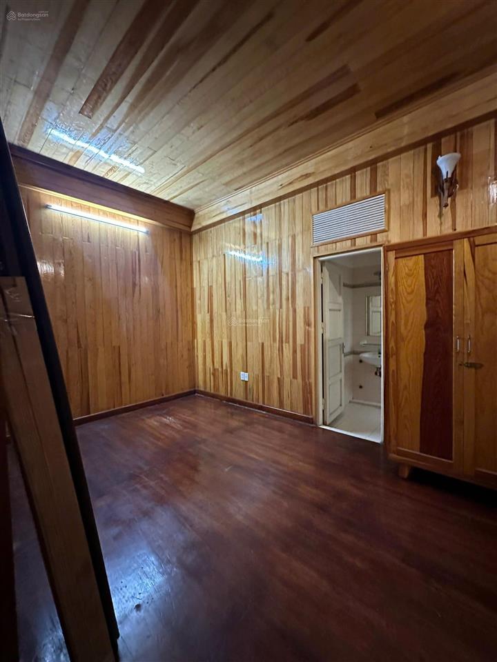 Cho thuê nhà mặt tiền kinh doanh văn phòng, studio, spa. uyên 0948 676 ***