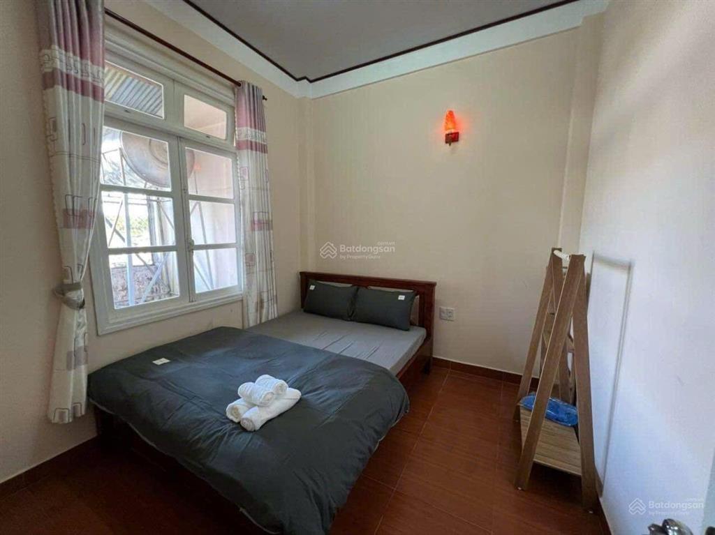 Cho thuê nhà nguyên căn sân đậu xe hơi phường 9 lữ gia đà lạt. uyên 0948 676 ***