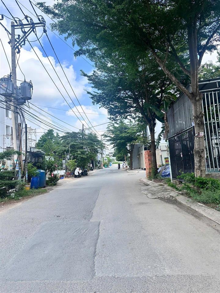 Bán nhanh nền nhà 2mt đường nhựa 10m, đối diện dự án đông tăng long