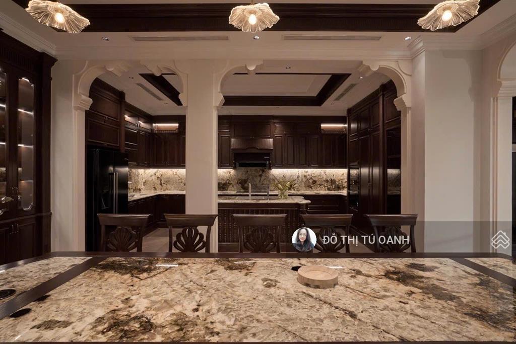 Duy nhất căn biệt thự làng việt kiều mộ lao hà đông 260m2 bán mặt đường lớn vị trí kim cương