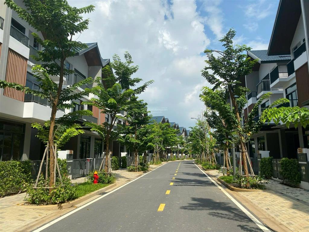 Cần bán gấp căn biệt thự song lập id junction giá đầu tư chỉ 7 tỷ, khu trung tâm gần hồ cầu vồng