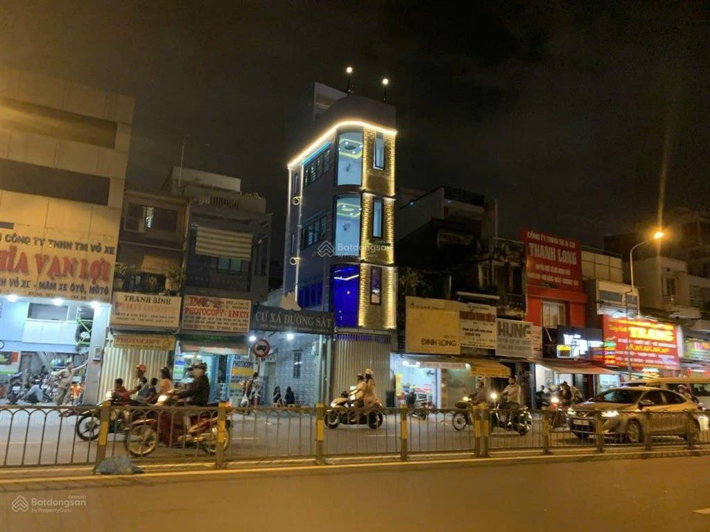 Hot! có 1 0 2! chính chủ cho thuê nhà lý thái tổ, phường 1, quận 3 giá 14 triệu