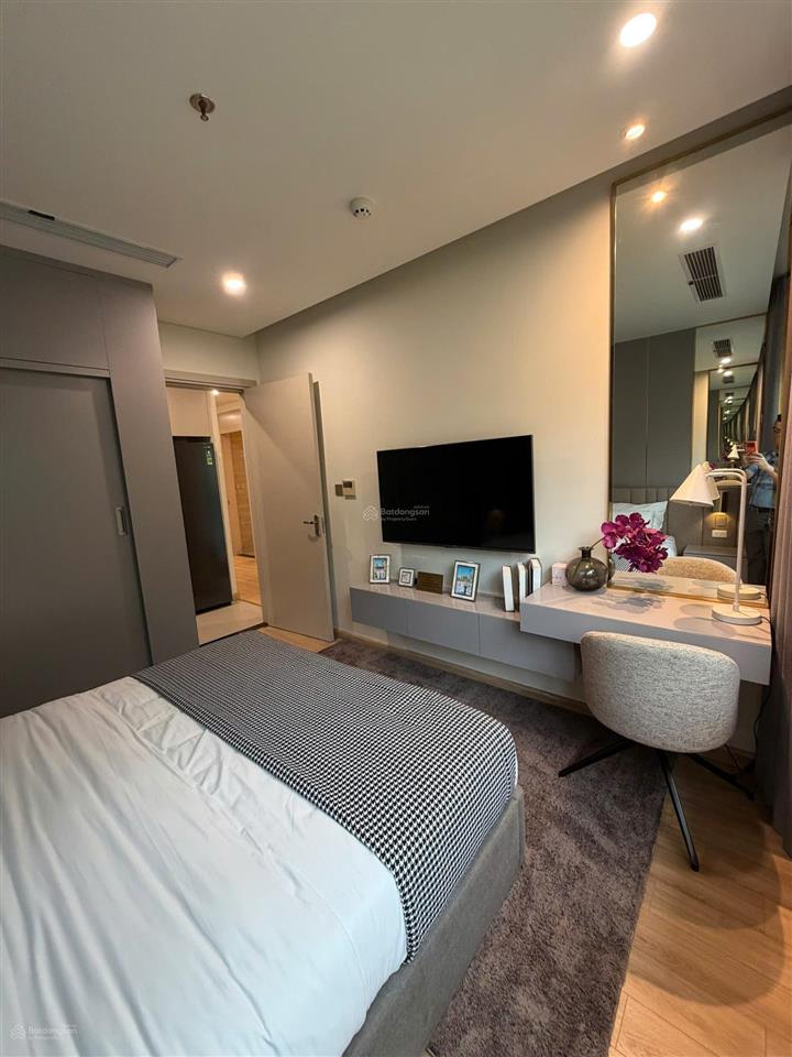 Căn hộ 2 phòng ngủ giá 4,183 tỷ giá hời chung cư, tầm view bể bơi, diện tích 67m2.  0843 237 ***