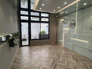 Cho thuê nguyên căn. xe oto đậu trong nhà.phường tân định.quận 1.(dt.4x16 ) 2 lầu.36tr.