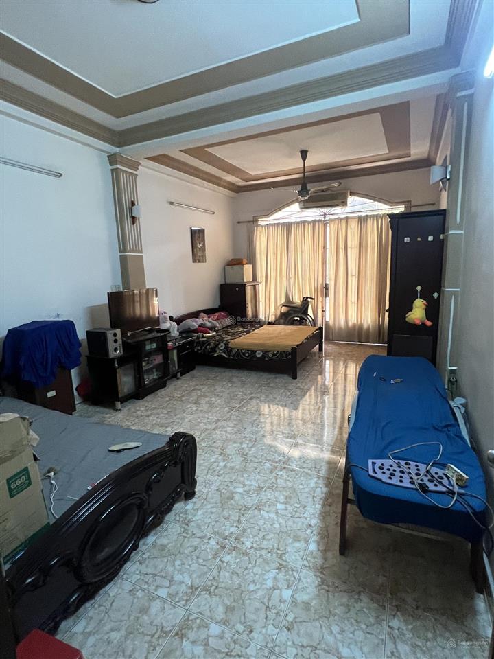 Cho thuê nguyên căn mặt tiền đường mê linh, phường 19 (cũ). dt 4,2x22m. trệt, 3 lầu. giá 49tr