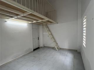 Phòng cho thuê 30m2 có gác .vệ sinh riêng đường ngô tất tố.f22 q.bình thạnh. giá 6tr
