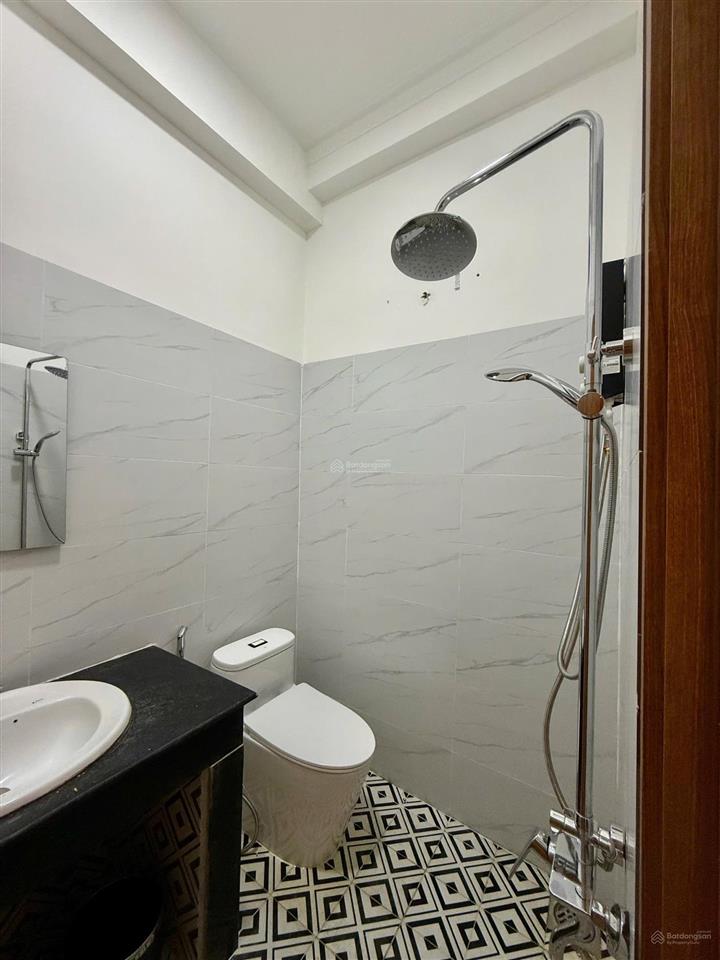 Cho thuê nguyên căn đường nguyễn hữu cảnh . phường 19.bình thạnh.9 phòng ,thang máy .60tr