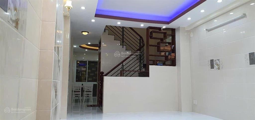 Cho thuê nhà .đường nguyễn trãi quận 1.trệt 3 (5p) giá 26tr
