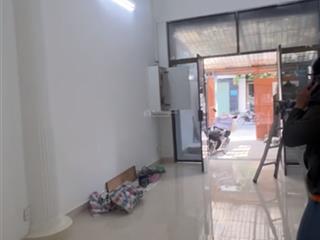 Cho thuê nguyên căn 4,5x27 đường phan văn trị. bình thạnh (3 lầu ) sân thượng 6p.6wc.45tr