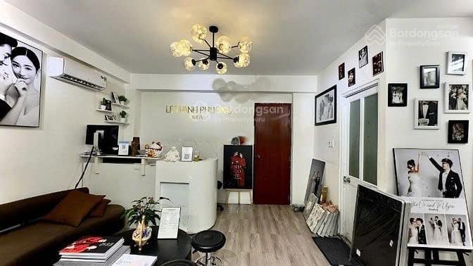 Nhà nguyên căn vị trí ngã 3 phạm viết chánh  nguyễn công trứ p. 19, q. bình thạnh