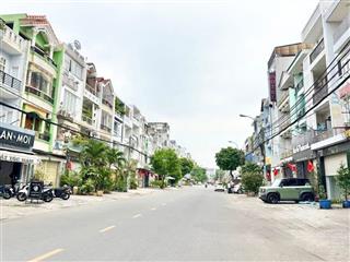 Bán nhà gần khu tên lửa tỉnh lộ 10. xây 5 tầng khu đồng bộ rất đẹp đường 10m . dt 4.5x13. 5pn 5tole