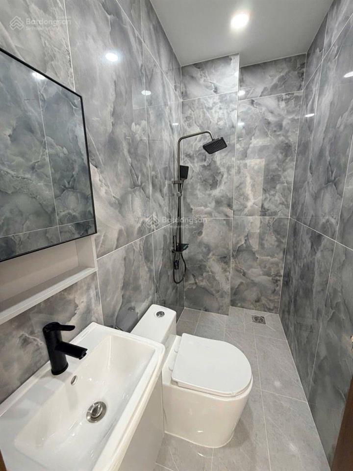 Bán nhà gò xoài hẻm1/ thông lê văn quới xây 5 tầng dt 4.2x17 . 4pn 5tolet sổ vuôn vức không lộ g