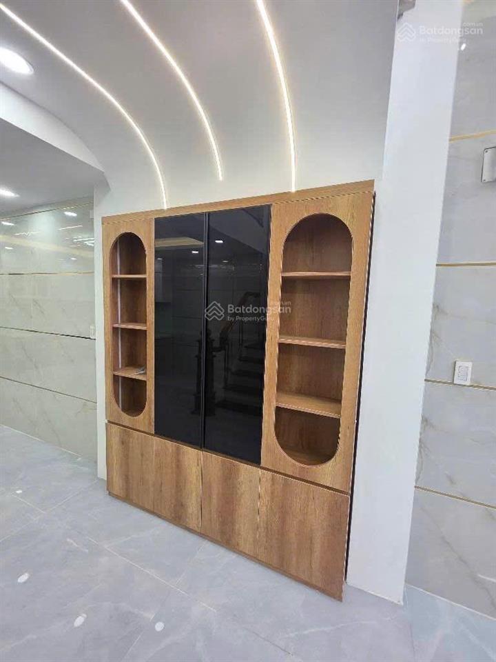 Bán nhà khu tên lửa. bình tân 5 tần hẻm 8m dt 68m2.5pn khu đồng bộ vị trí đẹp không lộ giới 7ty4 tl