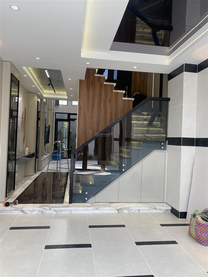 Bán nhà hương lộ bình tân 5 tầng 4x19m. 4pn 6tolet thang máy 450ky sổ vuông vức giá 9tỷ9