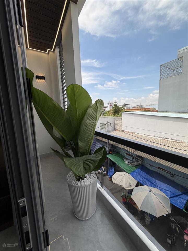 Bán nhà hương lộ 2 bình tân pbtđ hẻm 8m thông 5 tầng nhà mới đẹp 5x13m 5pn không lộ giới.