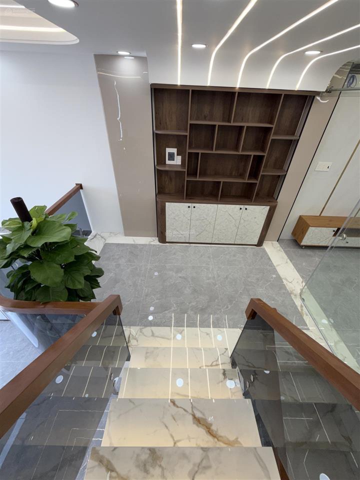 Bán nhà hương lộ 2 bình tân pbtđ hẻm 8m thông 5 tầng nhà mới đẹp 5x13m 5pn không lộ giới.