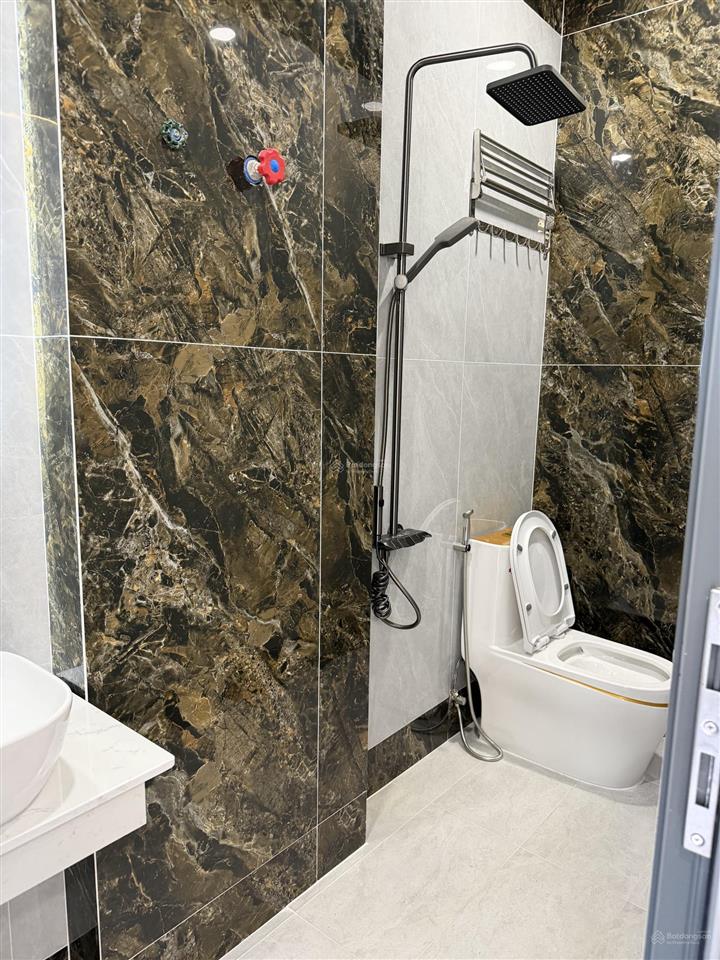 Bán nhà hương lộ 2 bình tân pbtđ hẻm 8m thông 5 tầng nhà mới đẹp 5x13m 5pn không lộ giới.