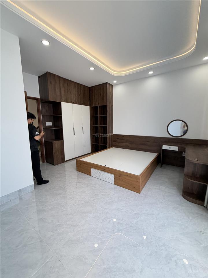 Bán nhà hương lộ 2 bình tân pbtđ hẻm 8m thông 5 tầng nhà mới đẹp 5x13m 5pn không lộ giới.