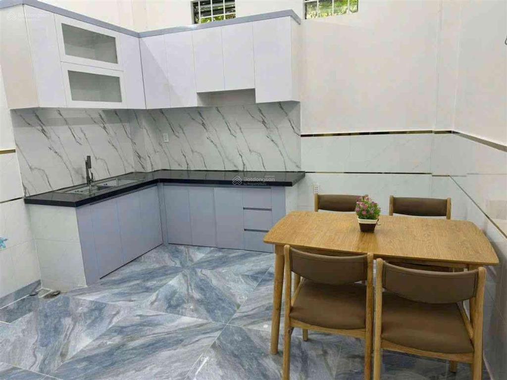 Bán nhà hxh 4 tầng hương lộ 2. 4x13m nở hậu không lộ giới sân thượng 3pn chỉ 2 căn ra mặt tiền