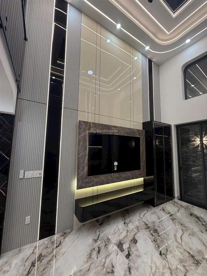 Bán nhà mt kinh doanh đẹp gò xoài bình tân 6 tầng dt 4x17m sân thượng. 5pn 6tolet có thang máy