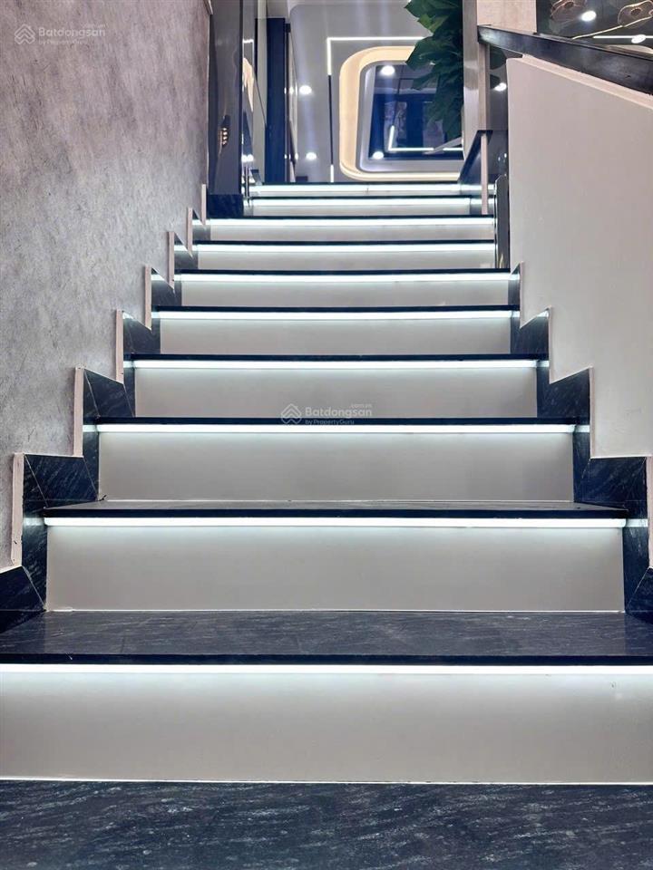 Bán nhà mt kinh doanh đẹp gò xoài bình tân 6 tầng dt 4x17m sân thượng. 5pn 6tolet có thang máy