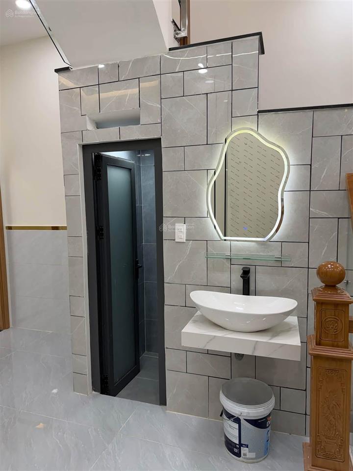 Bán nhà hẻm xe hơi lê văn quới nhà giáp bình long nguyễn sơn
dt 4x11 đúc 2 tầng 3pn không lộ gioi