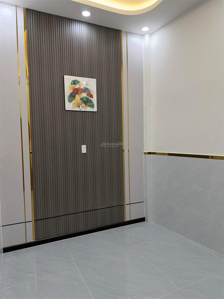 Bán nhà hẻm xe hơi lê văn quới nhà giáp bình long nguyễn sơn
dt 4x11 đúc 2 tầng 3pn không lộ gioi