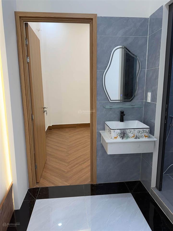 Bán nhà hẻm xe hơi lê văn quới nhà giáp bình long nguyễn sơn
dt 4x11 đúc 2 tầng 3pn không lộ gioi