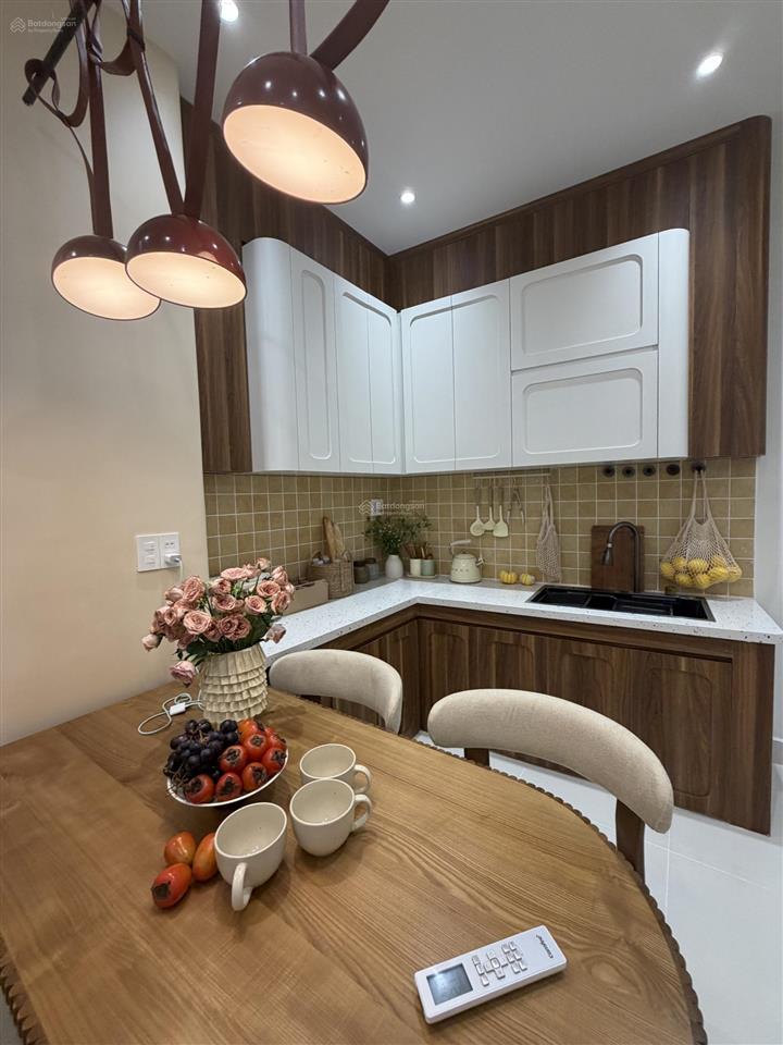 Bán nhà kế bên aeon tân phú diện tích 4x11m kết cấu trệt lầu sân thượng 3pn
vị trí gần uy b
