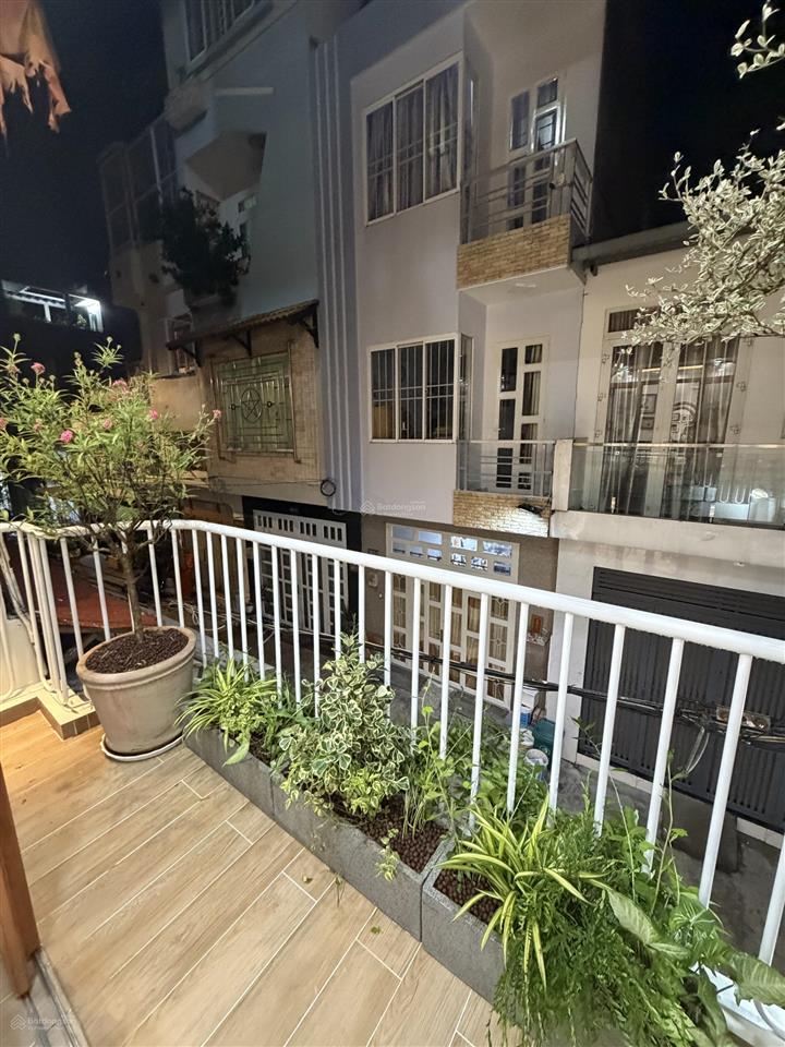 Bán nhà kế bên aeon tân phú diện tích 4x11m kết cấu trệt lầu sân thượng 3pn
vị trí gần uy b